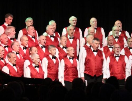 Famous Fron Male Voice Choir invites Music MOB children on stage!